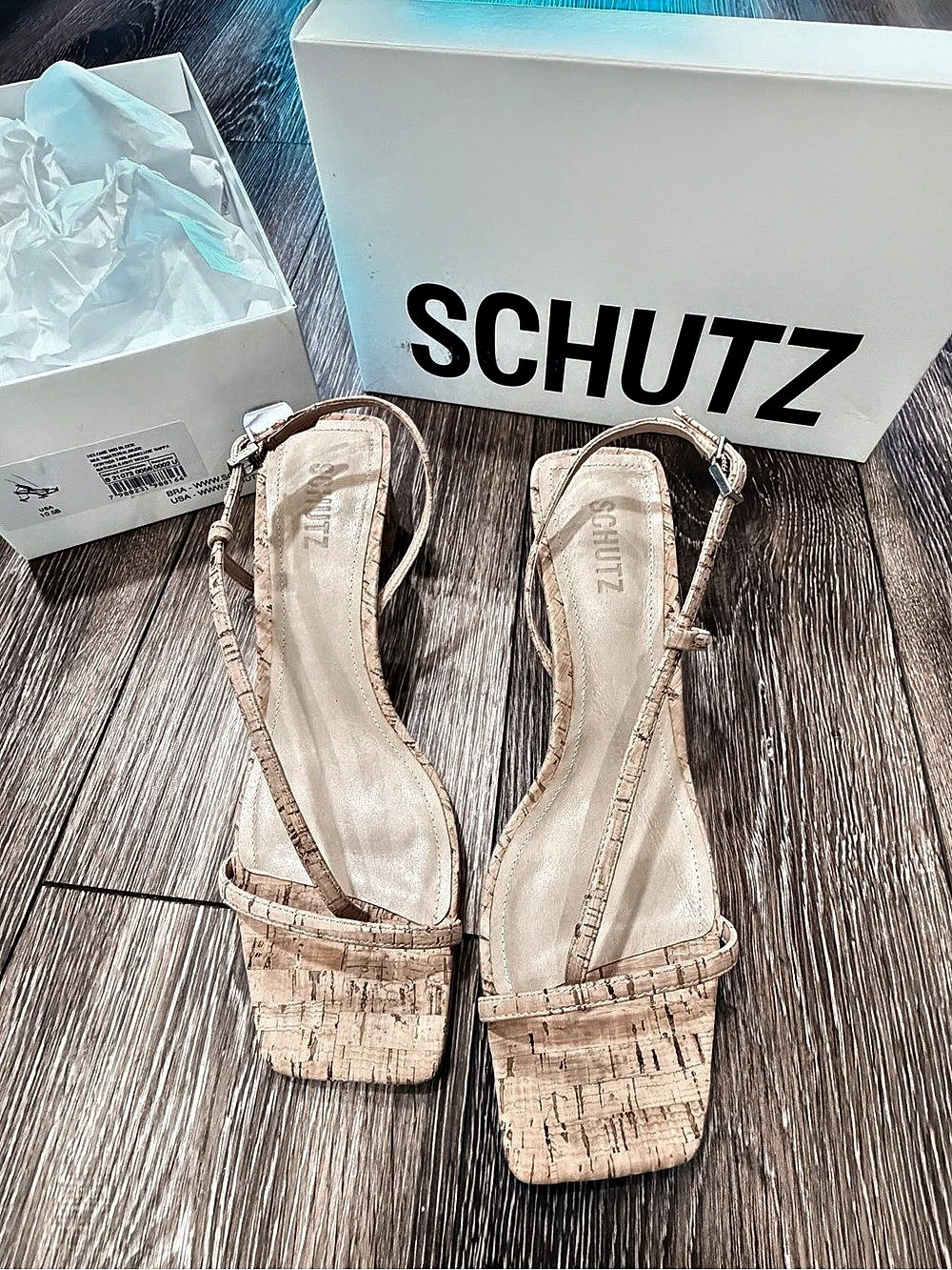 Schutz Heloise Mid Block Heel Leather Sandals
US 10.5B New in box